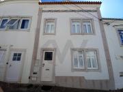 Moradia T4 com 171m2. Central e junto à Praia. Ericeira...