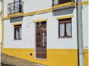 Moradia T4 com 2 Frentes no Centro de Barrancos