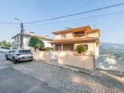 Moradia T4 com 3 Pisos Excelente Estado de Conservação |...