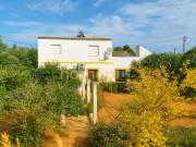 Moradia T4 com 94 m² Inserida em Área Urbana de 840 m²...