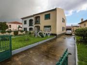 Moradia T4 com entrada e garagem na Freguesia de...