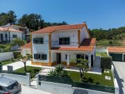 Moradia T4 com garagem e jardim Salir do Porto, Costa da...