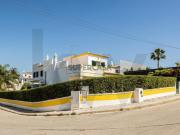 Moradia T4 com garagem e jardim sito na Quinta do Jolu... Moradia T4 com garagem e jardim sito na Quinta do Jolu...