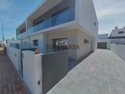 Moradia T4 com garagem na Urbanização do Bonito,...