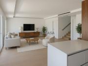 Moradia T4 com jardim e piscina