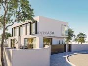 Moradia T4 com jardim e piscina em Torres Vedras