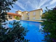 Moradia T4 com jardim e piscina na Vila de Sintra
