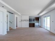 Moradia T4 com jardim e piscina privativa em Manique