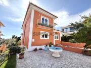 Moradia T4 com jardim, garagem e vista panorâmica...