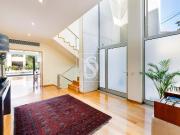 Moradia T4 com Piscina, 3 Suites e 6 WC's Oliv. de...