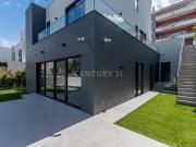 Moradia T4 com piscina