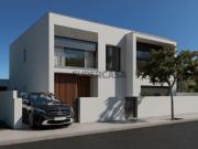 Moradia T4 com piscina