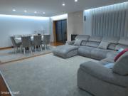 Moradia T4 com piscina