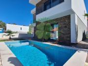 Moradia T4 com Piscina | Aroeira | Pronta a Escriturar