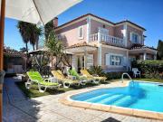 Moradia T4 Com Piscina E Garagem