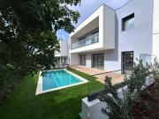Moradia T4 com piscina e jardim em Alcabideche, Cascais