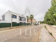 Moradia T4 com Piscina e Jardim | Loulé | Faro