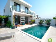 Moradia T4 com piscina e jardim perto de São Martinho do...