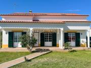 Moradia T4 com Piscina e Terreno de 2.980 m² no Granho...