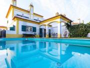 Moradia T4 com piscina e zona de lazer exterior em Azeitão