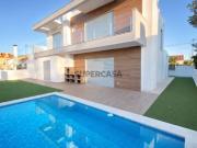 MORADIA T4 COM PISCINA EM AZEITÃO | OPORTUNIDADE A NÃO...