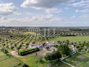 Moradia T4 com piscina, em Estremoz, Alto Alentejo