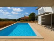 Moradia T4 com piscina, garagem para 8 carros, no Cerro Azul