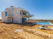 Moradia T4 com piscina, jacuzzi e vista mar