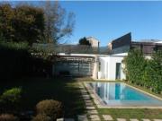 Moradia T4 com piscina na Marechal Gomes da Costa Porto