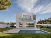 Moradia T4 com piscina, na Quinta da Bicuda, em Cascais