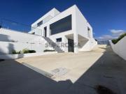 Moradia T4 com Piscina no Espartal em Aljezur
