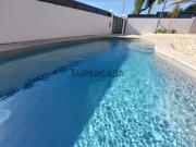 Moradia T4 com piscina, perto do Estoril