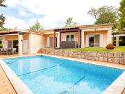 Moradia T4 com Piscina Privada e Vista para o Golfe