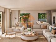 Moradia T4 com Piscina Privativa|Condomínio de...