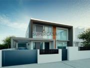 Moradia T4 com Piscina Santa Iria de Azoia Bairro da...