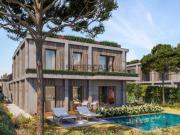 Moradia T4 com rooftop e piscina na Caparica