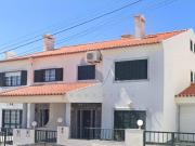 Moradia T4 com Sotão e Garagem em Ribamar