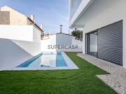 Moradia T4 com Suíte, Pérgula de estacionamento e Piscina