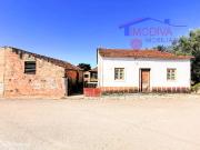 Moradia T4 com terreno e excelente acesso