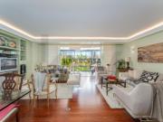 Moradia T4 com Vista Deslumbrante sobre a Baía do Funchal