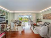 Moradia T4 com Vista Deslumbrante sobre a Baía do Funchal