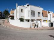 Moradia T4 Com Vista Mar e Cidade Topo Urbanização Miramar