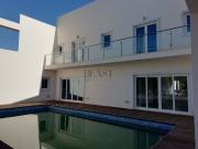 Moradia T4 de luxo com vista para o lago