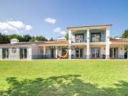 Moradia T4 de Luxo em Belas Clube de Campo
