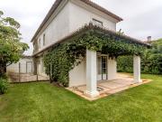 Moradia T4 duplex para arrendamento em Areia, Cascais