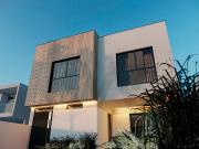 Moradia T4 em Albarraque, Sintra entrega chave na mo