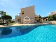 Moradia T4 em Alporchinhos Porches com Piscina e Vista...