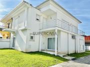 Moradia T4 em Alquerubim