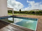 Moradia T4 em Belas com Piscina e amplo jardim