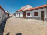 Moradia T4 em Brinches com garagem, quintal e terrao